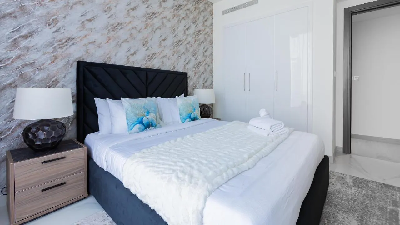 Nasma Luxury Stays - Luxury Retreat With Balcony And Stunning City View Dubai
