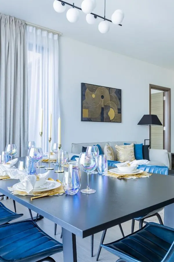 Nasma Luxury Stays - Luxury Retreat With Balcony And Stunning City View Dubai